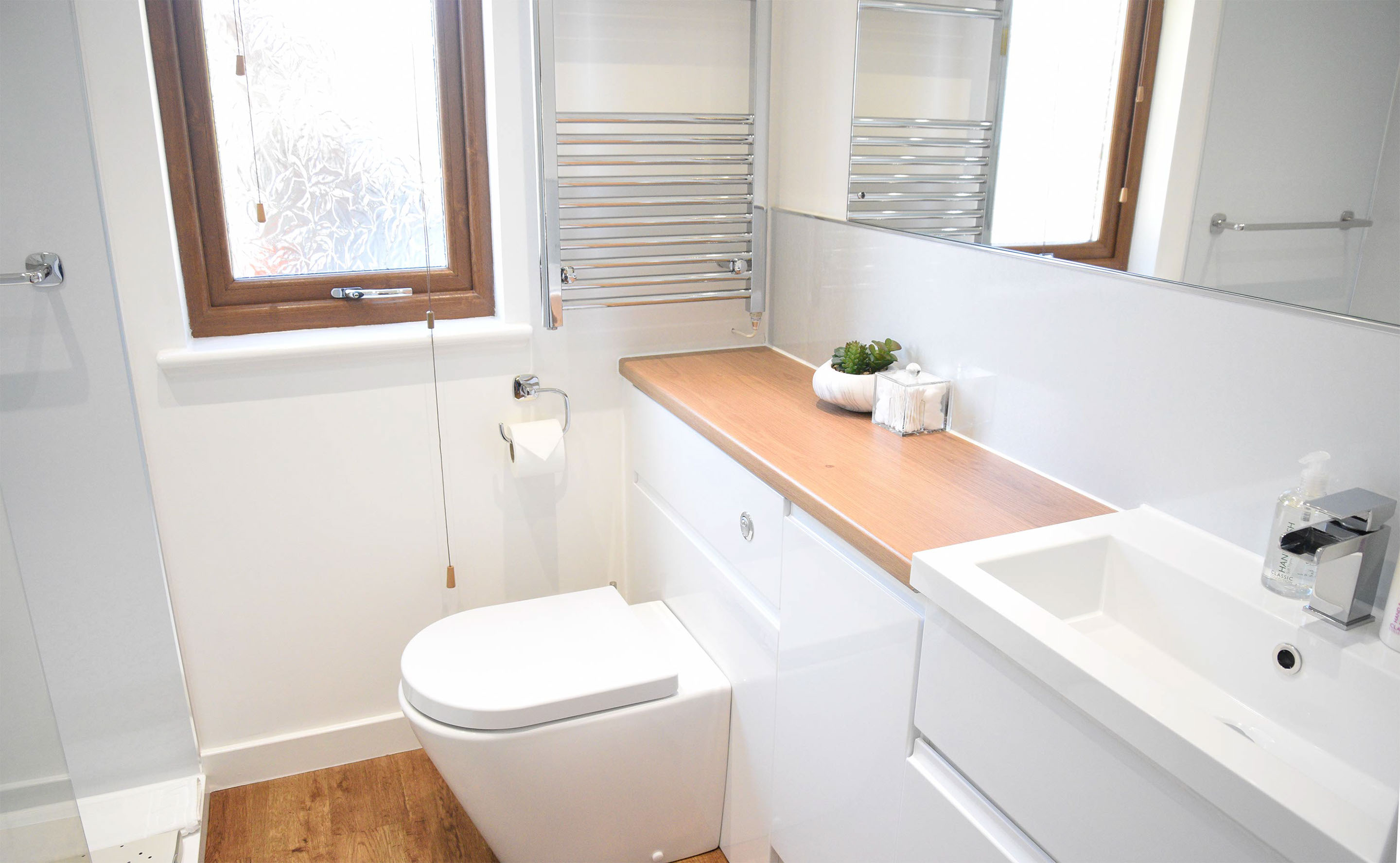 Chracaig Bheag self catering accommodation in Portree contains an en suite bathroom 