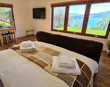 Open Plan Self Catering Accommodation in Portree with sea views