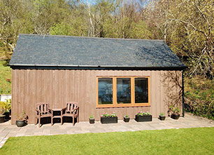 Chracaig Bheag self catering accommodation with outside seating area and sea views