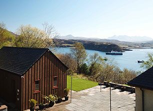Chracaig Bheag accommodation in Portree offers sea views and a quiet location