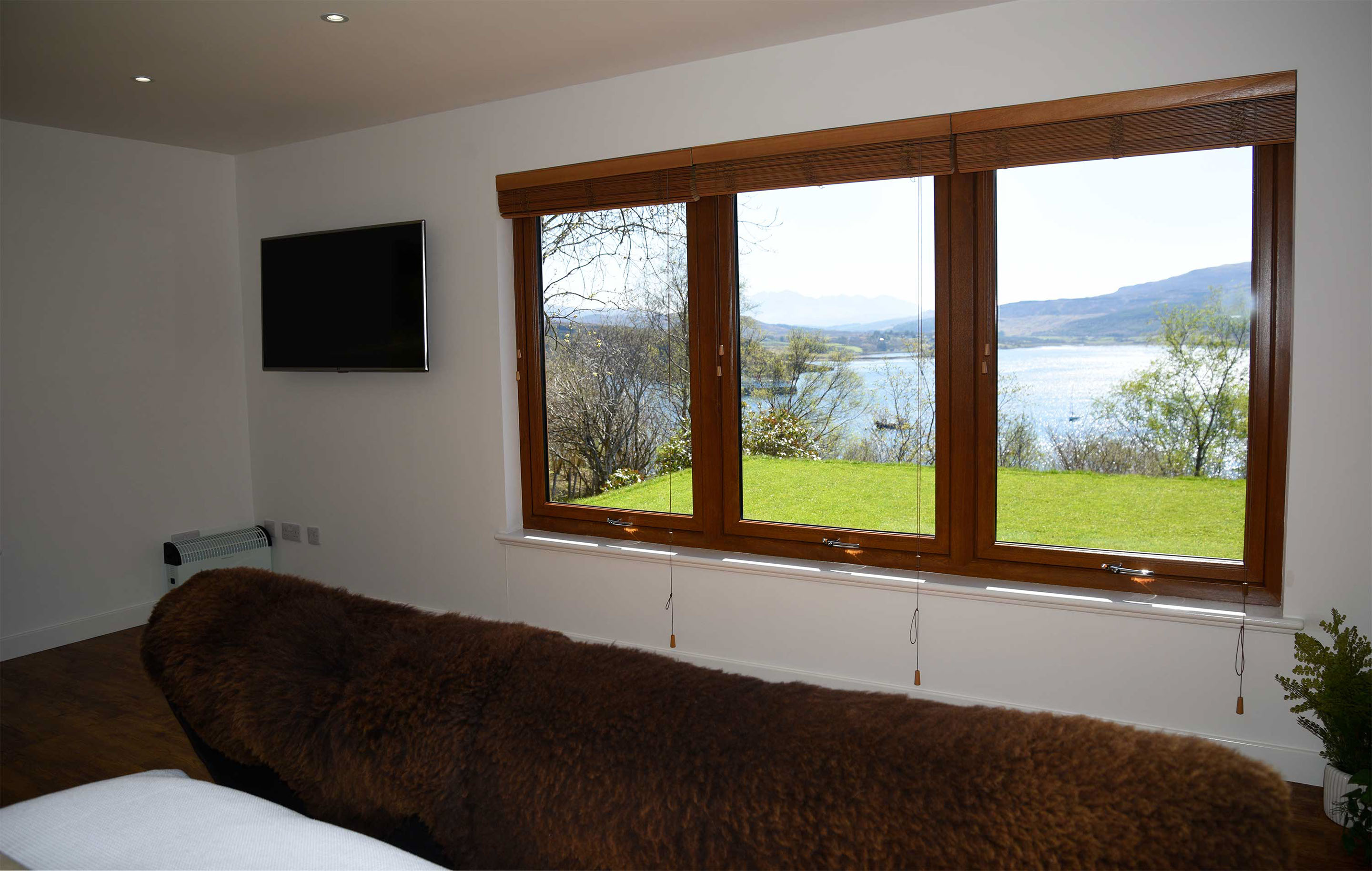 Chracaig Bheag self catering accommodation in Portree offering stunning sea views